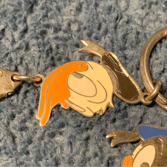 Vintage 90s Donald Duck Keychain Disney - Picture 5 of 5